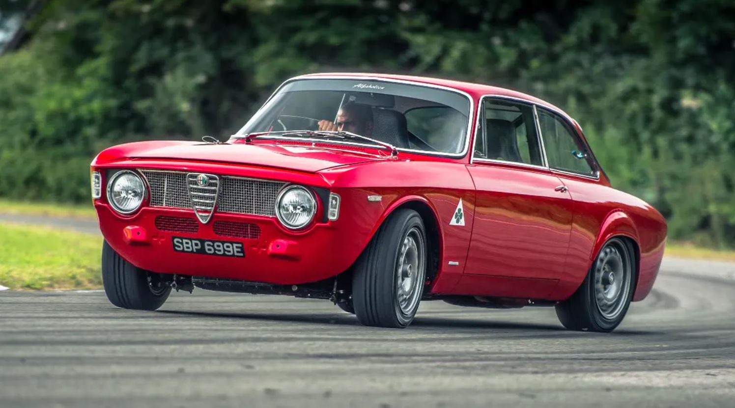 La Giulia Gta Di Alfaholics è L Auto Preferita Del 2020 Di Jeremy Clarkson